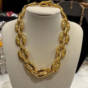 Elegant Gold Necklace